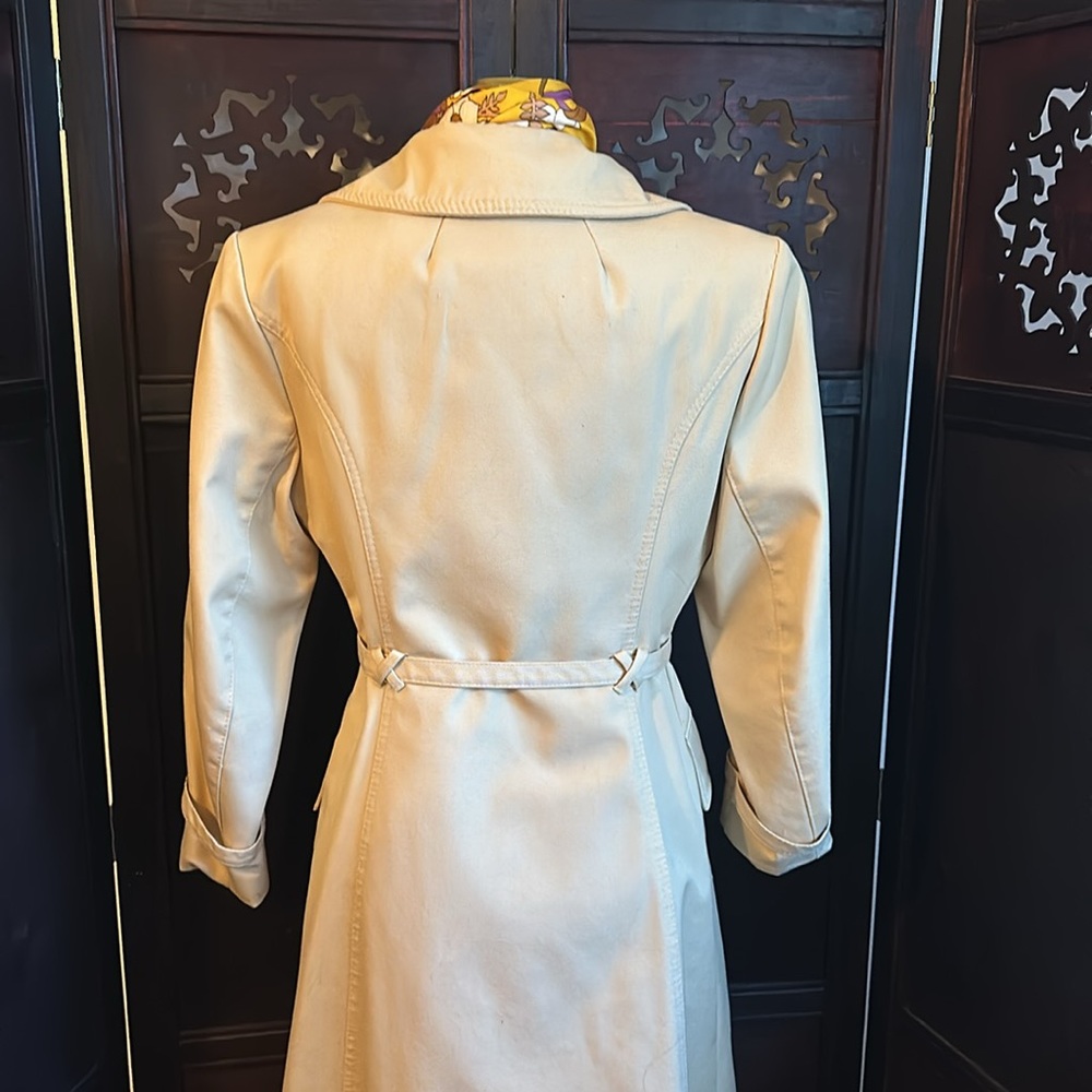 70’s Vintage rain/shine short trench coat. - Picture 4 of 6